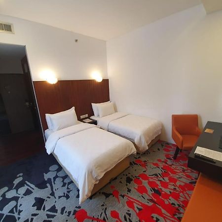 Liberty Hotel Thamrin Jacarta Exterior foto