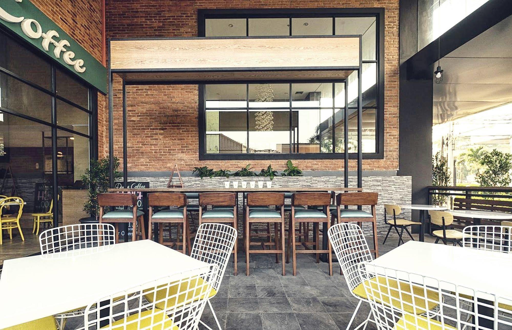 Liberty Hotel Thamrin Jacarta Exterior foto
